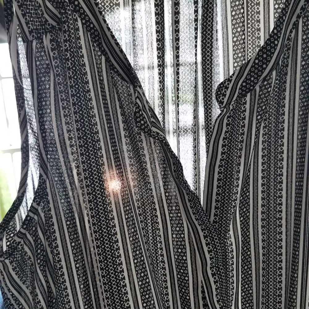 ! Romper - Picture 2 of 4